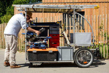 Image d'illustration pour : Autoconstruction d’un vélo solaire (Vhélio) et Tour de l'île des alternatives